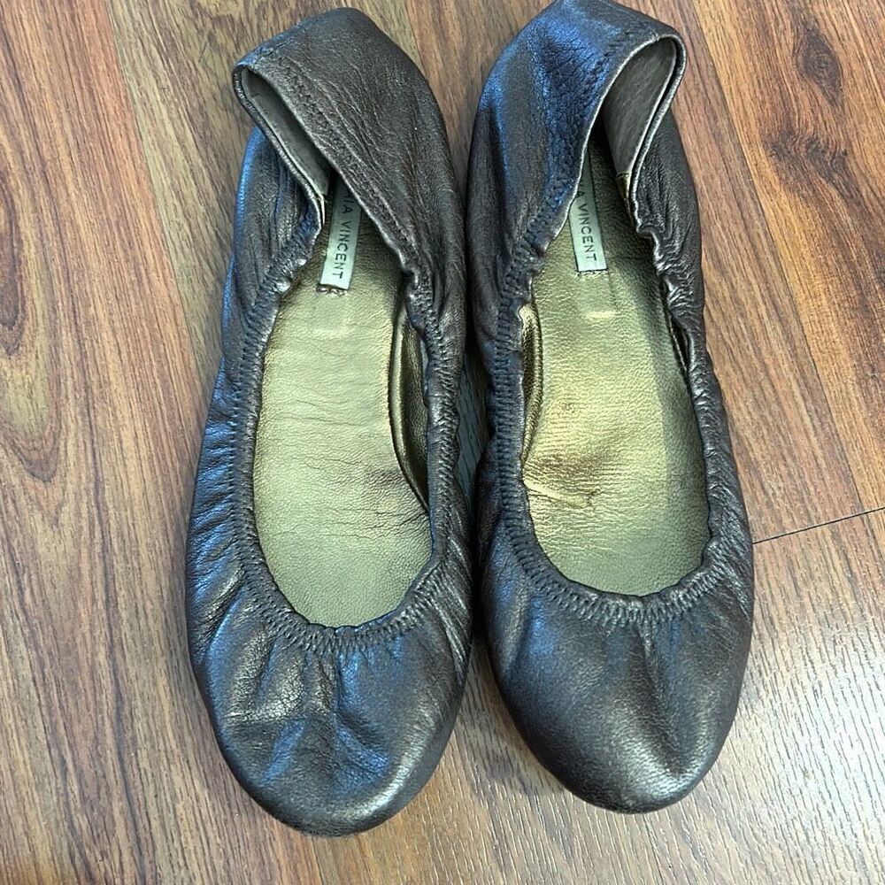 Cynthia Vincent bronze ballet flats size 8